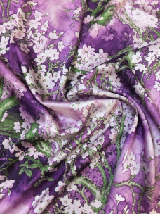 Шелк натуральный с рис. стрейч (белые цветы на сиреневом)